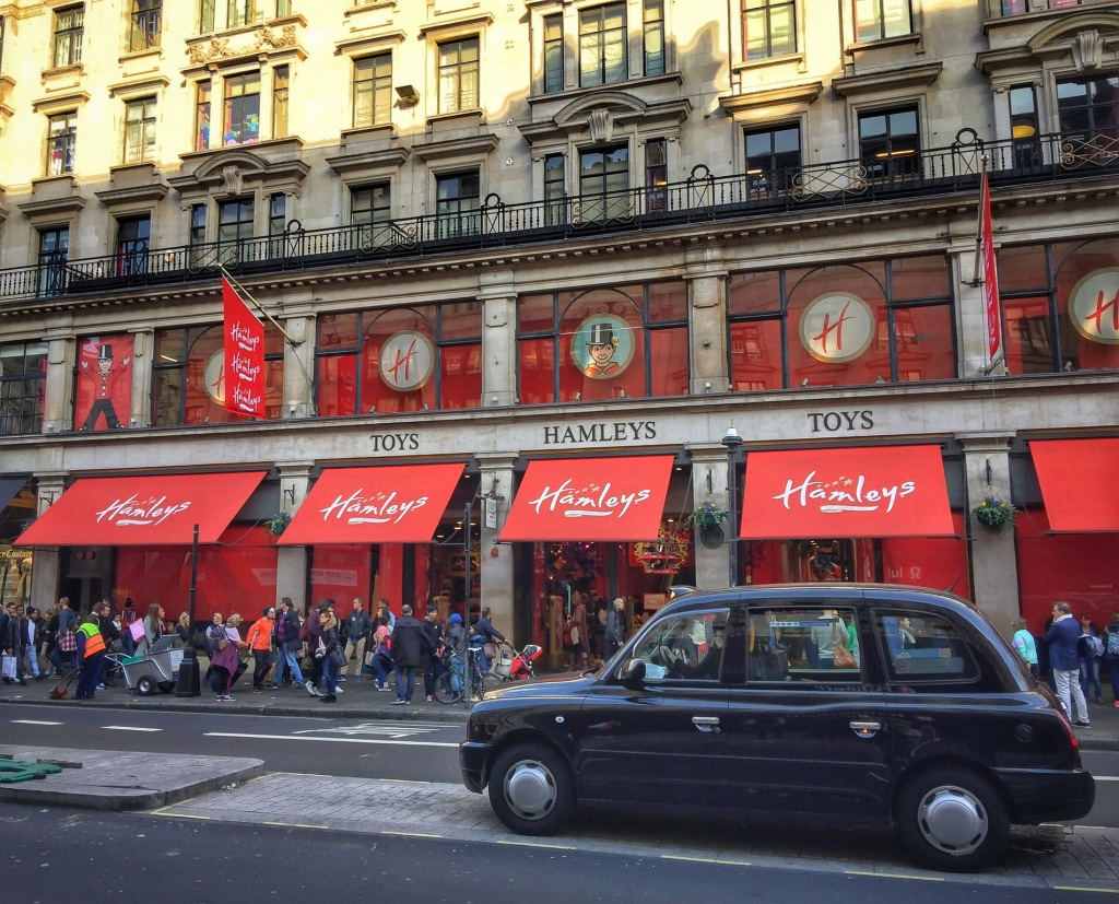 hamleys toys oxford street